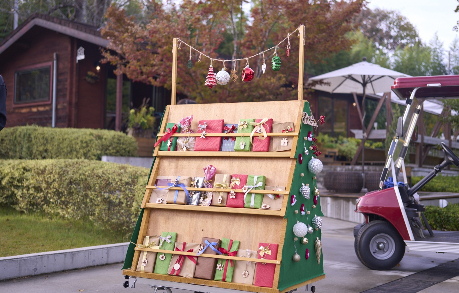 12/1（日）～12/24（火）
 クリスマスアドベントカレンダー登場